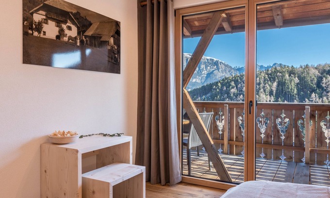 Collalbo Apartamento | Apartamento "Aschnerhof Holzhitt" con vistas a la montaña, balcón privado y Wi-Fi