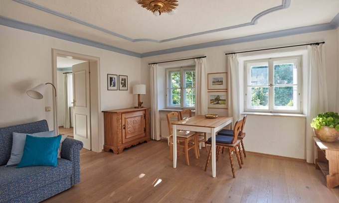 Gmain Apartamento | Apartment at Florianiplatz with 56 sqm, terrace, 1 bedroom