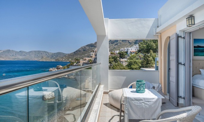 Massouri Apartamento | Apartamento 'Athena' con terraza con vistas al mar, terraza privada, Wi-Fi y aire acondicionado.