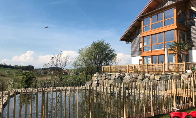 Wangen im Allgaeu Apartamento | Apartamento 'Auf Dem Haldershof Og' con vistas a la montaña, terraza privada y Wi-Fi