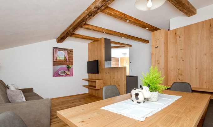 Valle di Casies Apartamento | Apartamento 'Ausserharmerhof Bergdiamant' con vistas a la montaña, jardín compartido y Wi-Fi
