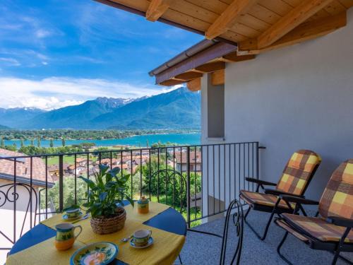 Gera Lario Apartamento | Apartment Azalea - GLA103 by Interhome