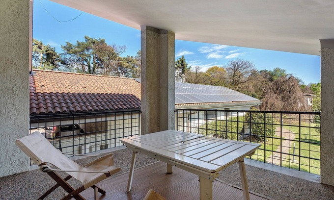 Induno Olona Apartamento | Apartamento "Azalea" con vistas a la montaña, piscina compartida y Wi-Fi