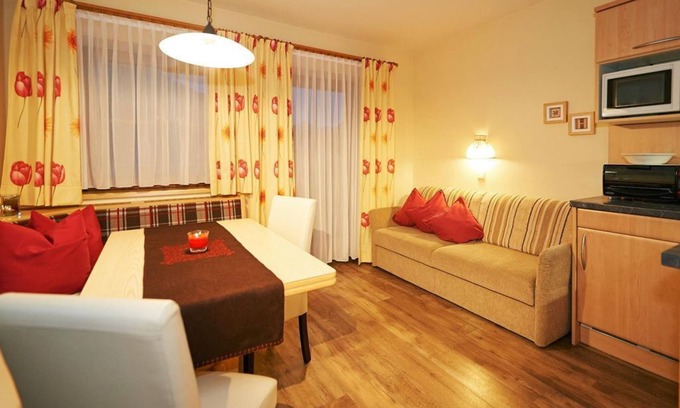 Am Feuersang Apartamento | Apartment B (3-5 people / 2 bedrooms, 1 WSR) - Apartments Amadeo