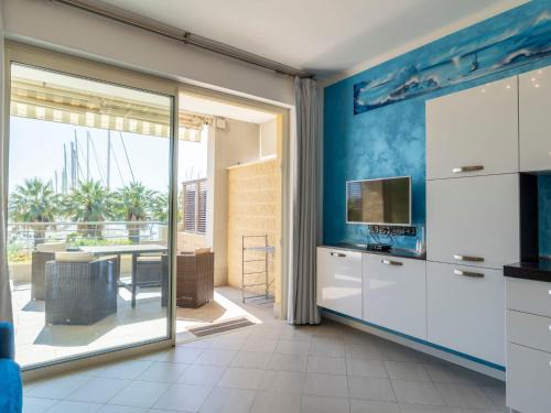Santo Stefano al Mare Apartamento | Apartment Blue Moon by Interhome