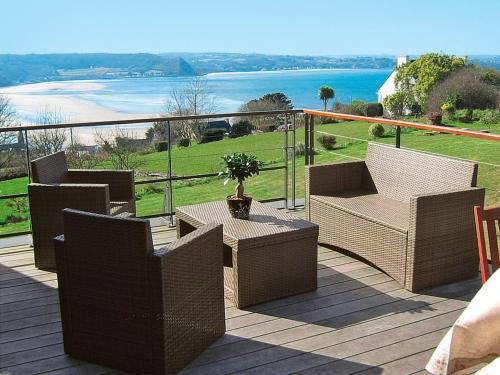 Saint-Michel-en-Greve Apartamento | Apartment Belle vue sur mer by Interhome