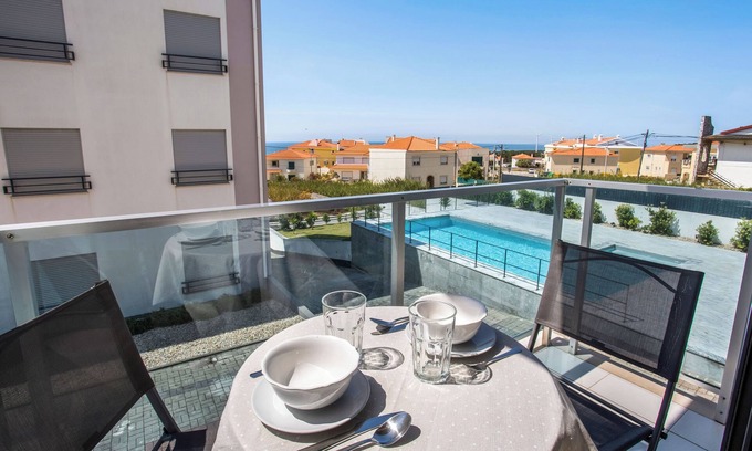Nazare Apartamento | Apartamento Beach Waves Home con vistas al mar, piscina y Wi-Fi