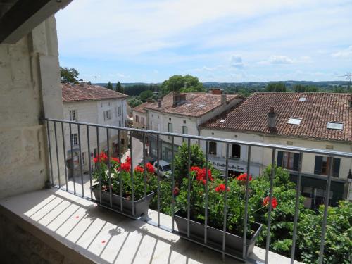 Aubeterre-sur-Dronne Apartamento | Apartment Bellevue