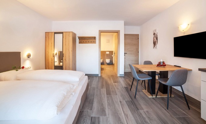 Avelengo Apartamento | Apartamento "Ferienwohnung Berger 1" con vistas a la montaña, jardín compartido y Wi-Fi