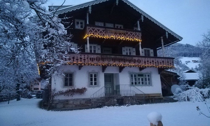 Muhlbach im Pinzgau Apartamento | Apartamento "Rhinestone" en chalet tradicional austriaca
