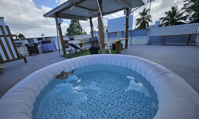 Puerto Nuevo Apartamento | Apartment Black & White with Jacuzzi on Terrace Cozy and Modern