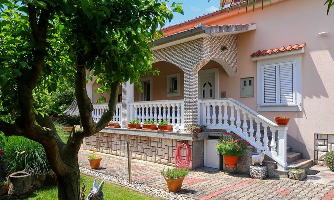 Marsici Apartamento | Apartamento Blekic by Interhome