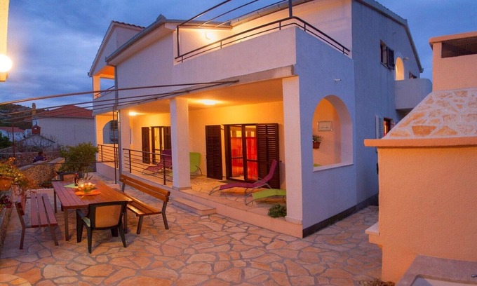Razanj Apartamento | Apartment Bo&Dy with Private Pool