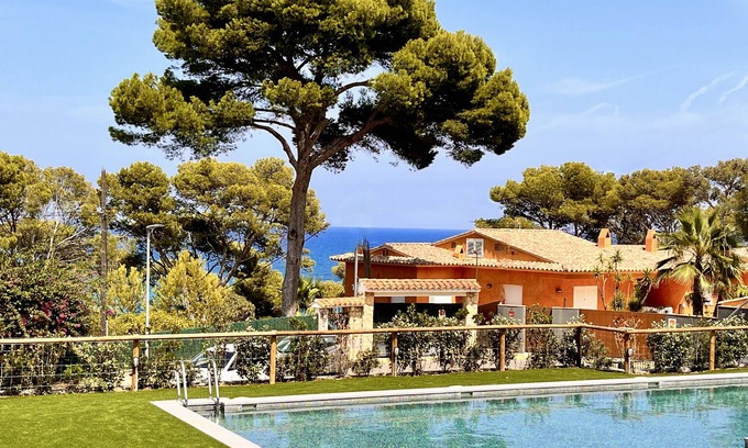 Begur Apartamento | Apartment 'Bonavista Begur' with Sea View, Wi-Fi and Air Conditioning