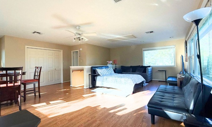 Clear Lake City Apartamento | Apartment C at The Cozy Loft