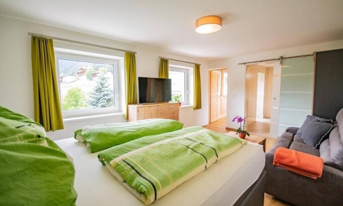 Trins Apartamento | Apartment Cafe Max 2 with balcony 55 m2