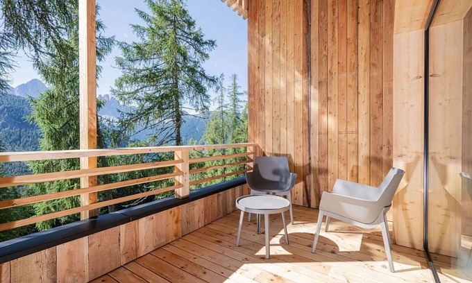 Funes Apartamento | Apartment 'Calma' with Lake View, Shared Terrace and Wi-Fi