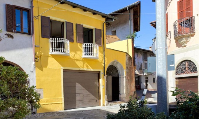 Meina Apartamento | Apartment Canton Balin by Interhome