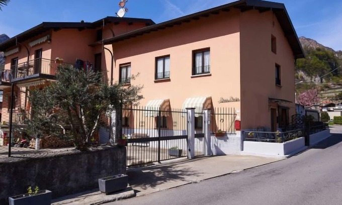 San Pietro Sovera Apartamento | Apartamento Carla en Carlazzo - 2 personas, 1 dormitorios