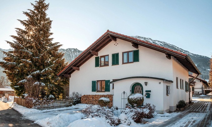 Steinach Apartamento | Apartamento 'Carlina' con vistas a la montaña, balcón y Wi-Fi