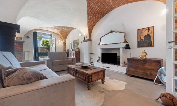 Bergamo Apartamento | Apartamento 'Casa Ipogea Elegant' con jardín privado y Wi-Fi