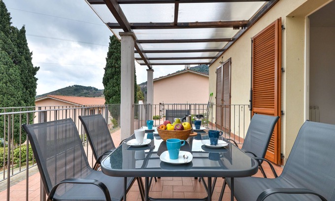 Rio nell'Elba Apartamento | Apartment 'Casa Lydia' with Balcony and Air Conditioning