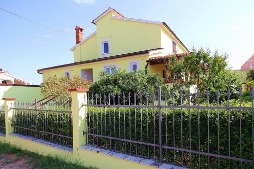 Pomer Apartamento | Apartment Casa Robi