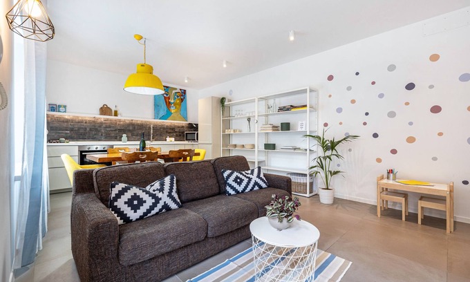 Rovereto Apartamento | Apartamento 'Casa Sul Leno' con vistas a la montaña y Wi-Fi