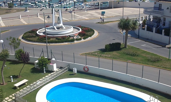 Chipiona Apartamento | Apartamento Pepi Chipiona Zona playa -centro, Wifi, garaje, piscina, aire acond