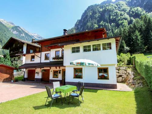 Mayrhofen Apartamento | Apartment Christian by Interhome