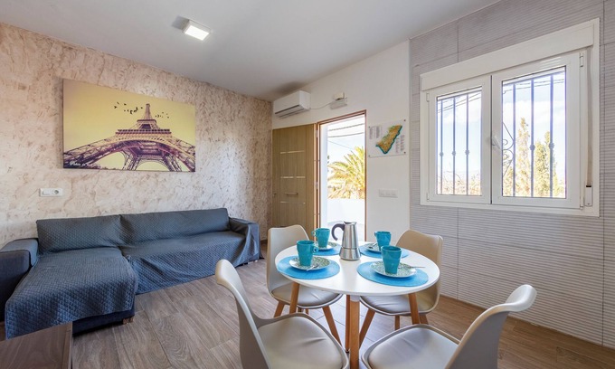 Pujaire Apartamento | Apartamento 'Citronela' con terraza privada y aire acondicionado