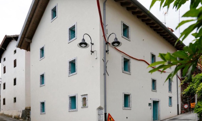 Raveo Apartamento | Apartment Cjase Fravins-4 by Interhome