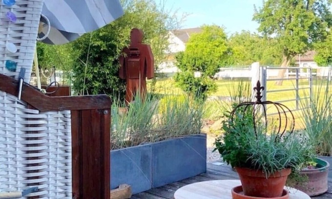 Presen Apartamento | Apartment close to the beach on two levels, 2 bedrooms, en suite bathrooms, terrace, small garden