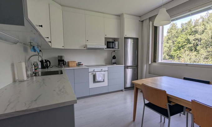 Kirkkonummi Apartamento | Apartment Cozy apartment with parking, view from glazed balcony