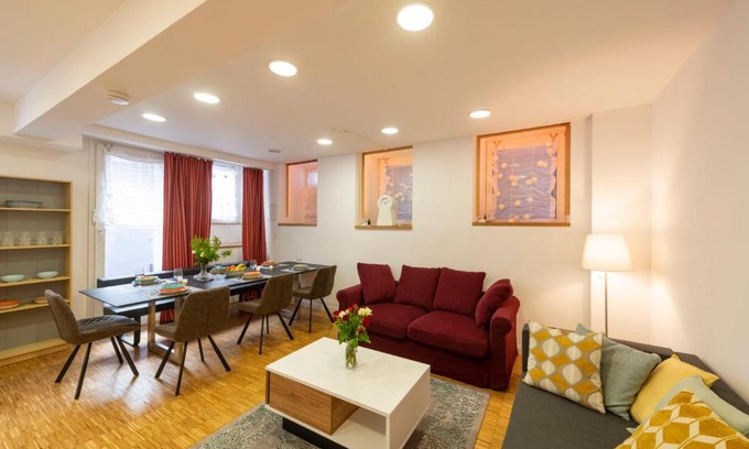 Friedrichstadt Apartamento | Apartment Düsseldorf