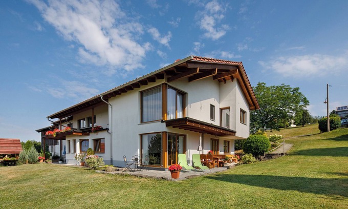 Ebersbach an der Fils Apartamento | Apartamento 'Kiesel' con terraza privada y Wi-Fi