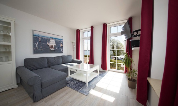Rabenkirchen-Faulueck Apartamento | Apartment 8 in the Schleiblick apartment house with a direct view of the Schlei on the ground floor