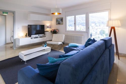 Caslano Apartamento | Apartment Design - Terrazzo, vista lago mozzafiato