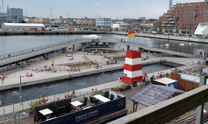 Aarhus C Apartamento | Apartment directly to seafront of Bassin 7 with big balcony and free parking