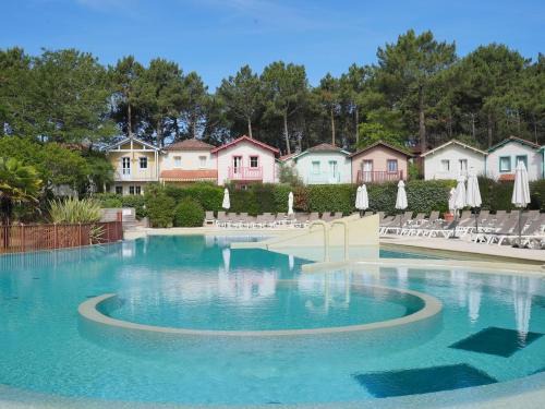 Lacanau-Ocean Apartamento | Apartment Domaine Golf Resort-1 by Interhome