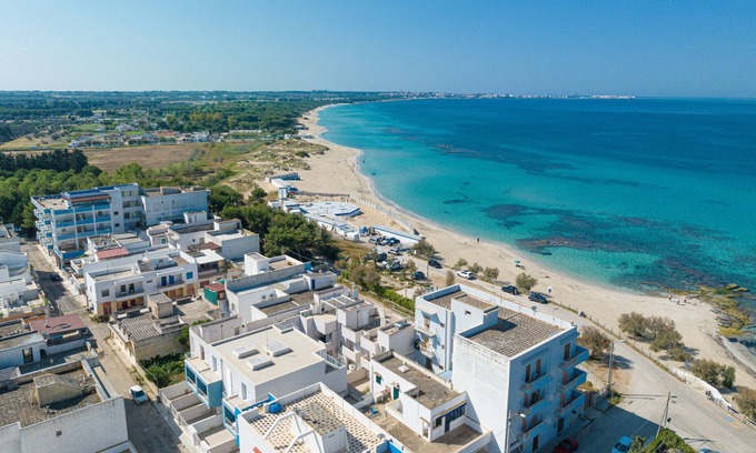 Lido Conchiglie Apartamento | "Apartamento Domus Rosi" con vistas al mar, terraza y A/C