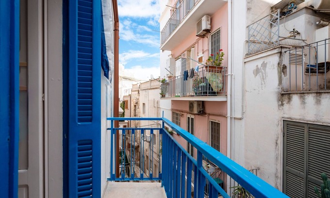 Mola di Bari Apartamento | Apartamento 'Don Gabriele' con Terraza Privada y Aire Acondicionado