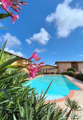 Crociale Apartamento | Apartment Dragonfly - garden and pool
