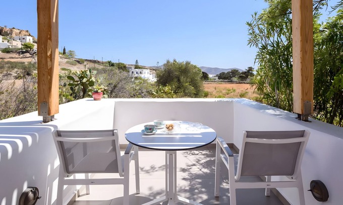 Psathi Casa | Apartamento 'Echinousa Kimolos katoikia no6' con vistas a la montaña, Wi-Fi y aire acondicionado
