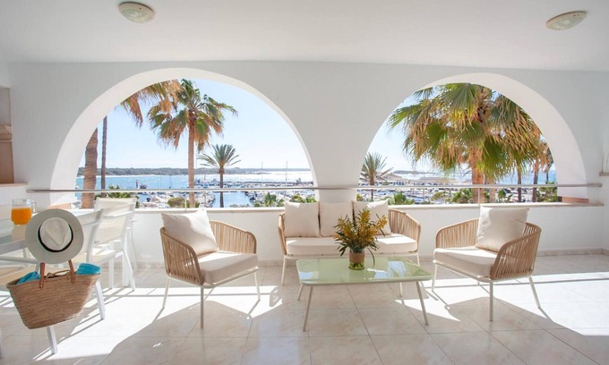 Colonia Sant Jordi Apartamento | Apartment 'Edificio Puerto - 3 Habitaciones E1'