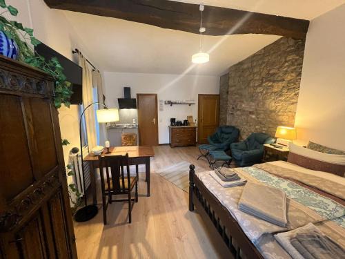 Blankenheim Apartamento | Apartment Eifelsteig im Posthalterhof, anno 1683, mit Sauna