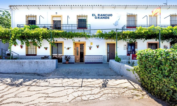 Alora Apartamento | Apartamento 'El Rancho Grande' con balcón y vistas a la montaña