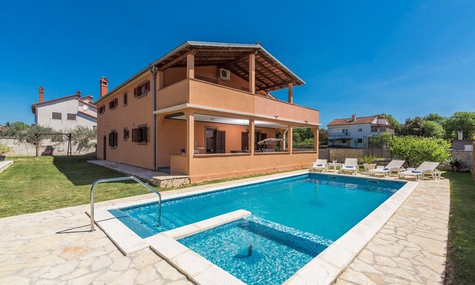 Loborika Apartamento | Apartment Emanuela with Private Pool