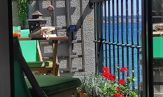 Puebla del Caraminal Apartamento | Magnífico piso a pie de playa, Rías Bajas.