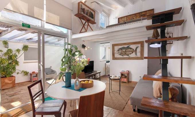 Vila Real Santo Antonio Apartamento | Apartamento 'Estúdio Casa Do Limoeiro' con jardín privado, Wi-Fi y aire acondicionado